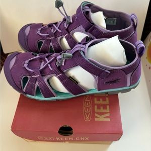 KEEN Seacamp II CNX Closed Toe Sandals Original Majesty/Tibetan Youth Sz 7